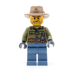 LEGO cty0694 -Volcano Explorer (Male, Shirt with Belt and Radio, Dark Tan Fedora Hat, Crooked Smile and Scar)