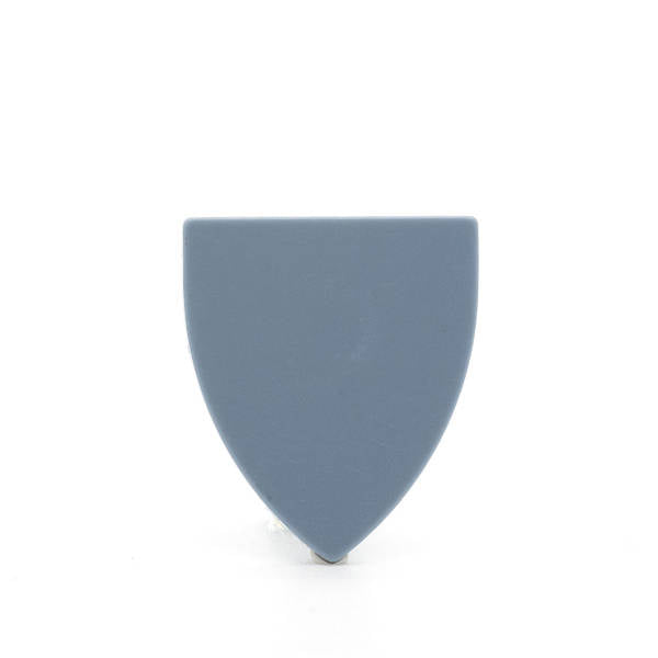 Farbenfrohe LEGO Schilder mit verschiedenen Symbolen und Designs, die kreativ und spielerisch gestaltet sind. Kaufe jetztLEGO 3846 - Shield Triangular (Sand Blue)