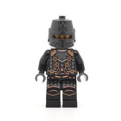 LEGO cas468 - Dragon Knight Scale Mail (Kingdoms with Chains, Helmet Closed, Gray Beard)