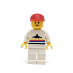 LEGO air003 - Airport (Classic, White Legs, Red Cap)
