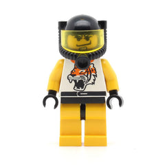 LEGO rac008 - Racer Driver (Yellow, Chip Tiger Pattern, Underwater Black Helmet)