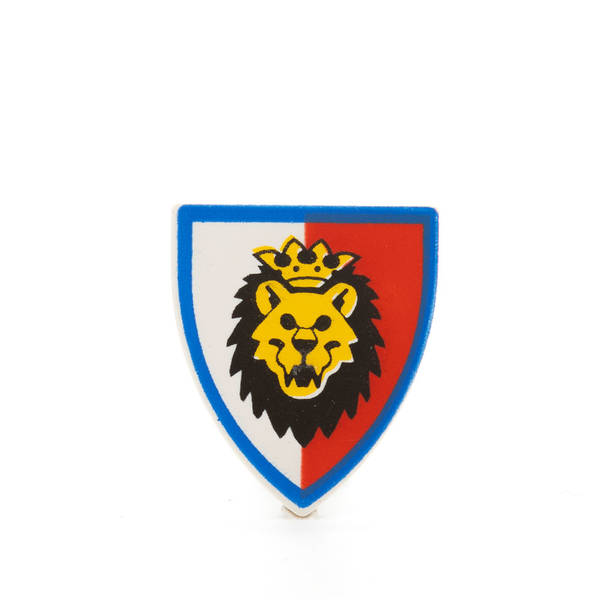 Farbenfrohe LEGO Schilder mit verschiedenen Symbolen und Designs, die kreativ und spielerisch gestaltet sind. Kaufe jetztLEGO 3846p4d - Shield Triangular (Lion Head, Red and White Background Pattern, White)