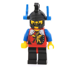 LEGO cas015 - Dragon Knights (Knight 2, Black Legs with Red Hips, Black Dragon Helmet, Blue Plumes)