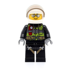 LEGO cty0670 -Fire (Reflective Stripes with Utility Belt and Flashlight, White Helmet, Trans-Black Visor, Silver Sunglasses)