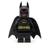 LEGO sh0016b - Batman (Black Suit with Yellow Belt and Crest (Type 2 Cowl, Spongy Tear-Drop Neck Cut Cape))