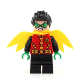 LEGO sh0651 - Robin (Green Mask and Hands, Black Medium Legs, Yellow Scalloped Cape)