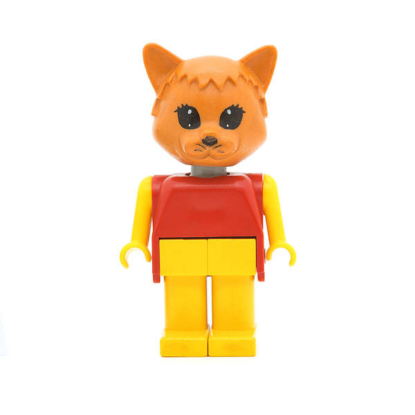 LEGO fab3f - Charlie Cat (Brown Head, Yellow Legs and Arms, Red Top)