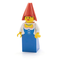 LEGO cas097 - Maiden (Red Cone Hat)
