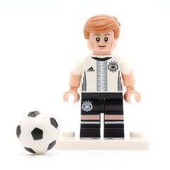 LEGO coldfb-10 - Toni Kroos #18, Deutscher Fussball-Bund / DFB (Set mit Stand und Zubehör)