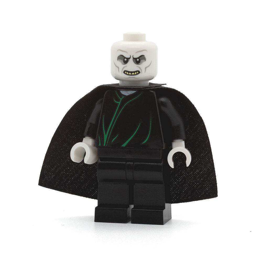 LEGO dim037 - Lord Voldemort (White Head, Black Cape, Green Robe Lines)