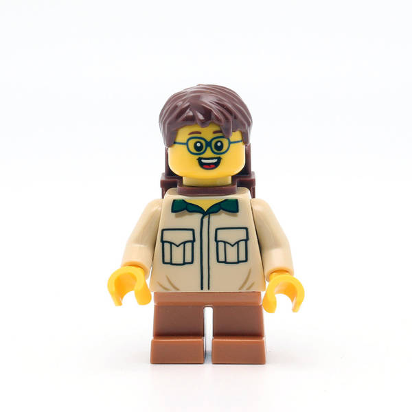 LEGO cty0915 -Camper (Male Child, Tan Shirt, Medium Nougat Short Legs, Glasses, Backpack)