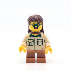 LEGO cty0915 -Camper (Male Child, Tan Shirt, Medium Nougat Short Legs, Glasses, Backpack)