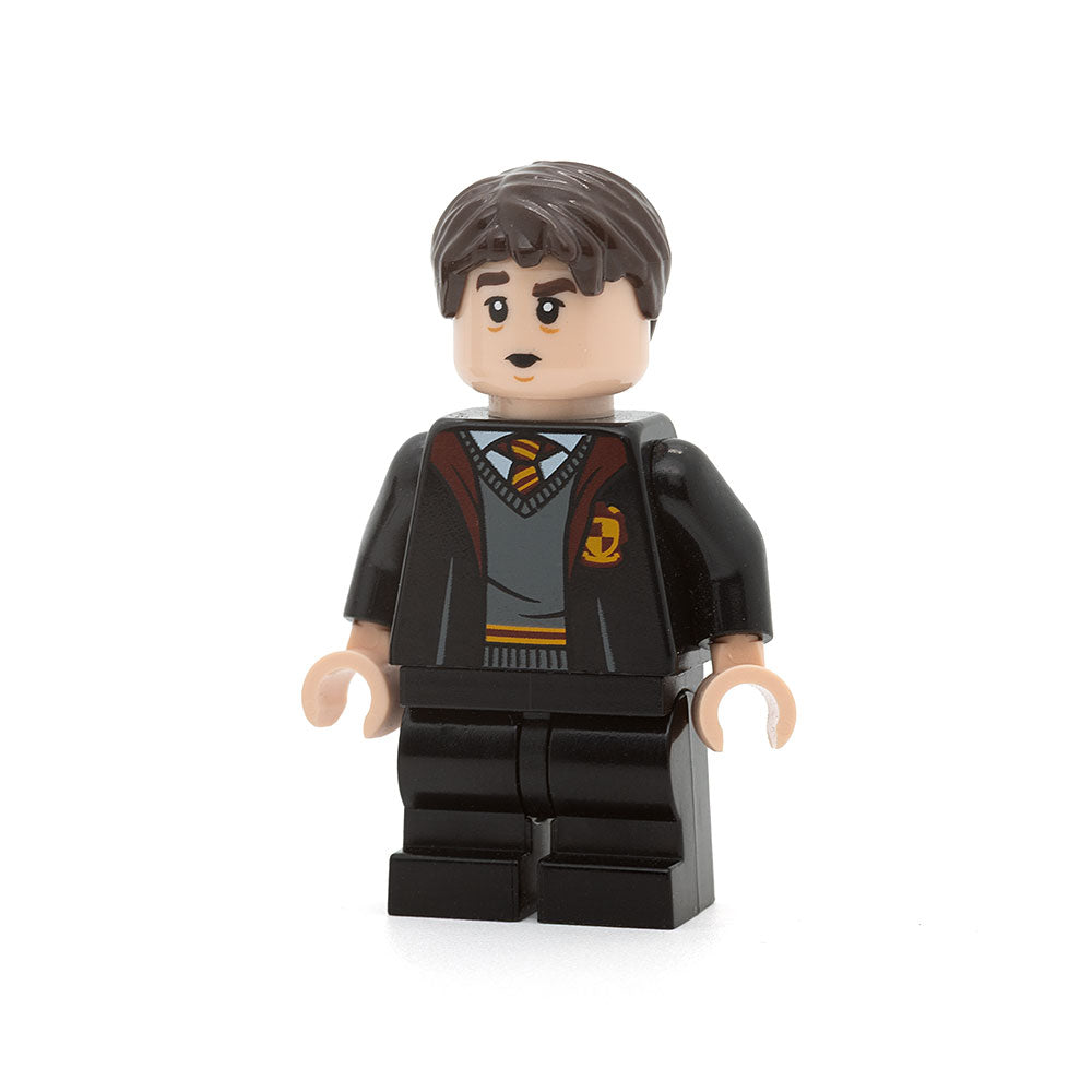 LEGO hp330 - Neville Longbottom (Gryffindor Robe Open, Black Medium Legs)