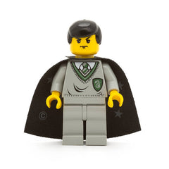 LEGO hp026 - Harry/Goyle (Slytherin Torso, Light Gray Legs, Black Cape with Stars)