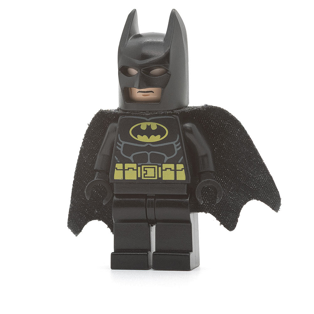 LEGO sh0016 - Batman (Black Suit with Yellow Belt and Crest, Type 1 Cowl)