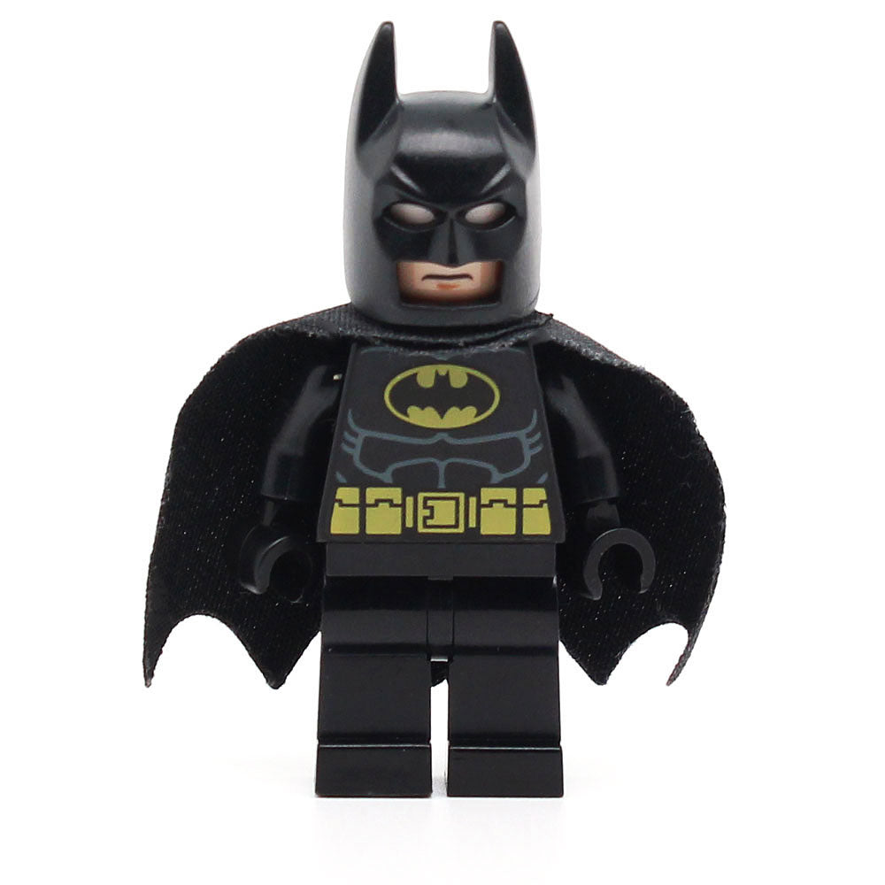 LEGO sh0016a - Batman (Black Suit with Yellow Belt and Crest, Type 2 Cowl)
