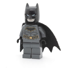 LEGO sh0589a - Batman (Dark Bluish Gray Suit with Gold Outline Belt and Crest, Mask and Cape, Type 3 Cowl, Spongy Cape)