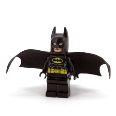 LEGO sh0648 - Batman - Black Suit with Yellow Belt and Crest (Type 2 Cowl, Outstretched Cape)