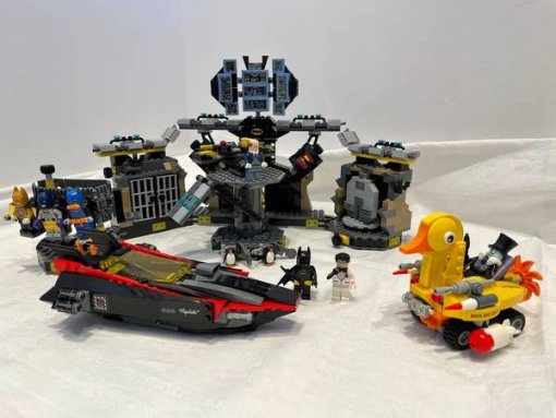 LEGO BATMAN MOVIE (70909) Batcave-Einbruch